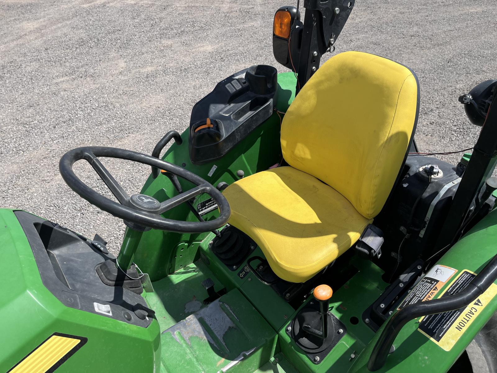 ./imagenes/INVOICE/2019/18007/JOHN DEERE 5055E (3).JPG